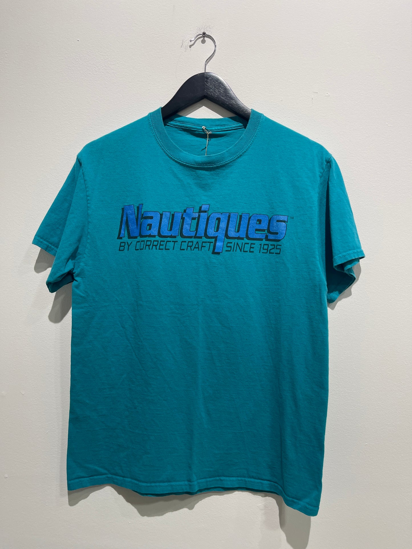 Nautiques boat tee