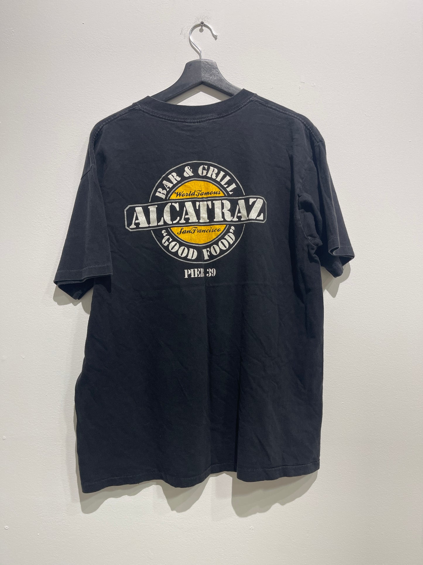 Alcatraz bar and Grill ￼