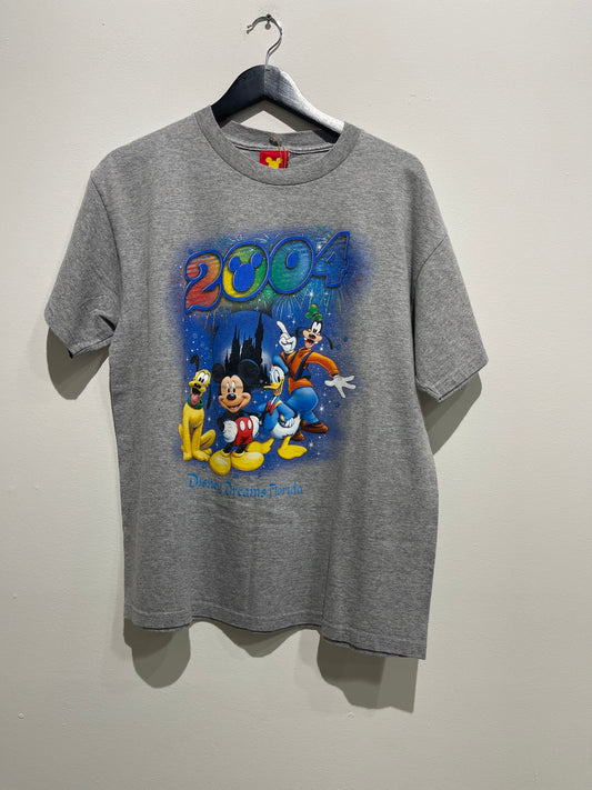 2004 Disney ￼